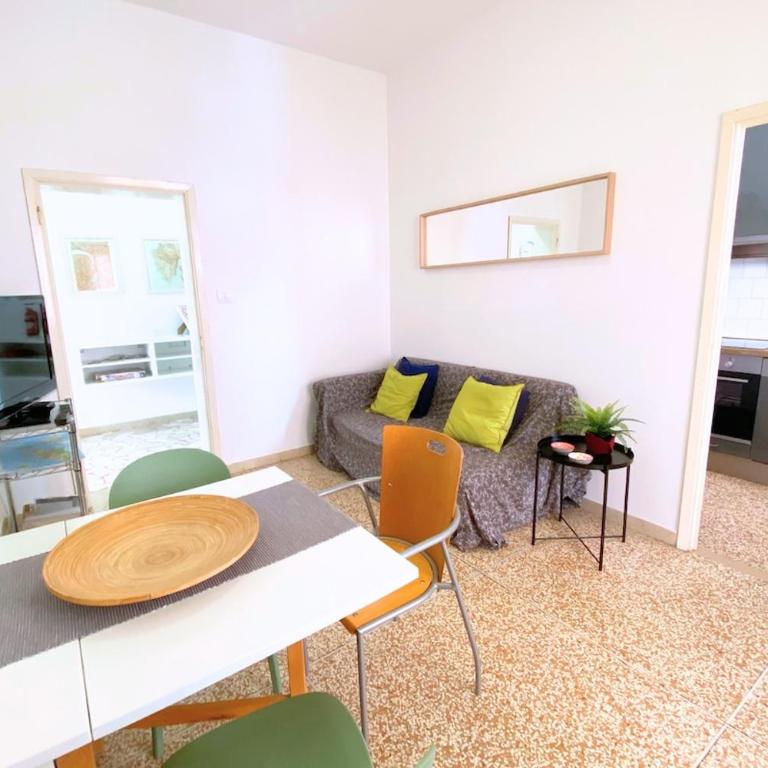 2 Rooms - Parking - Toniolo - Two-Bedroom Apartment - 1