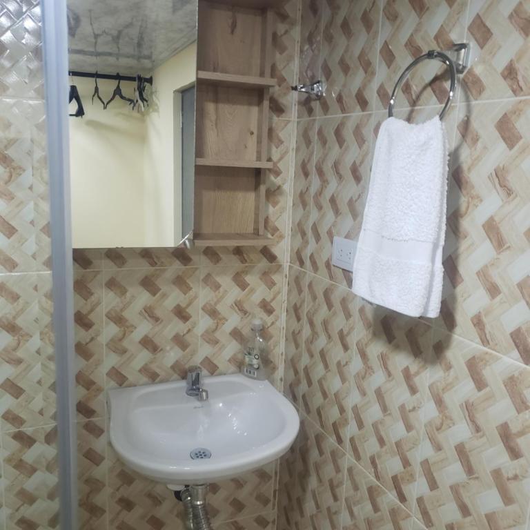 Casa hotel la 33 - Habitación Doble con baño compartido - 4