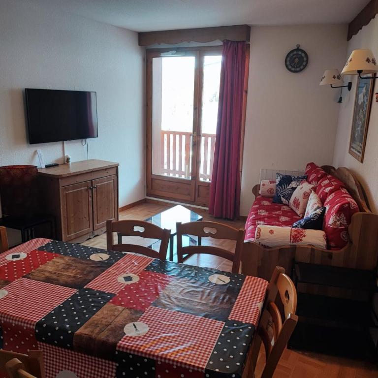 appartement Puy St Vincent pied des pistes et piscine couverte - Apartment mit 2 Schlafzimmern - 8