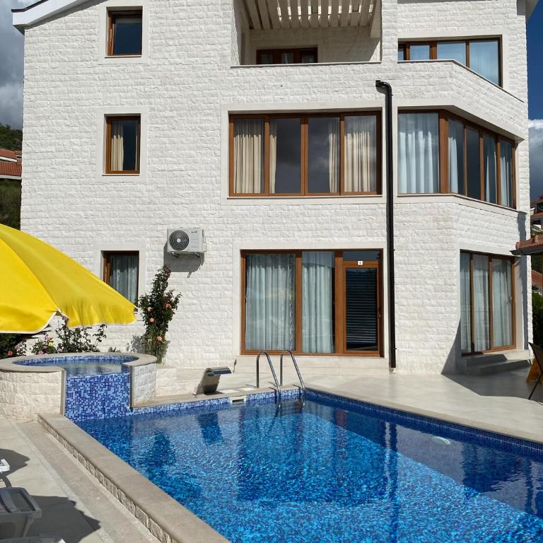 Villa Herceg Novi - Sunny Hill - Villa with Sea View - 2