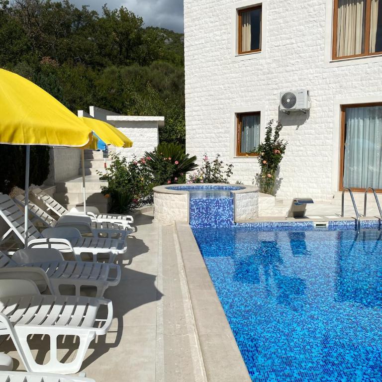 Villa Herceg Novi - Sunny Hill - Villa with Sea View - 9