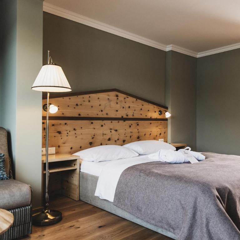 Seehotel Jägerwirt - Doppelzimmer mit Balkon - 7