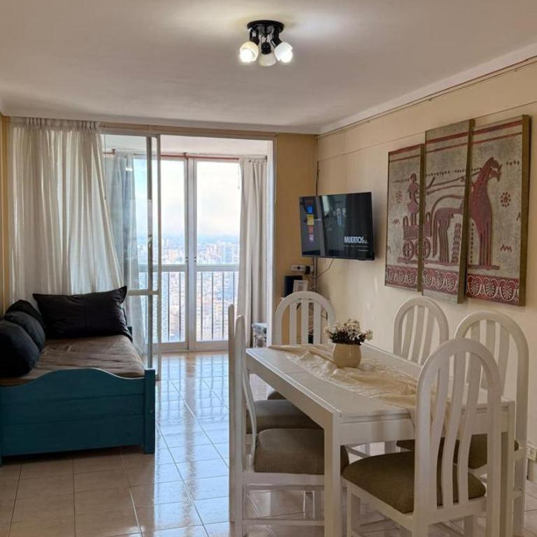 Gran departamento con Vista Panorámica sobre Avenida Colon - Three-Bedroom Apartment - 10
