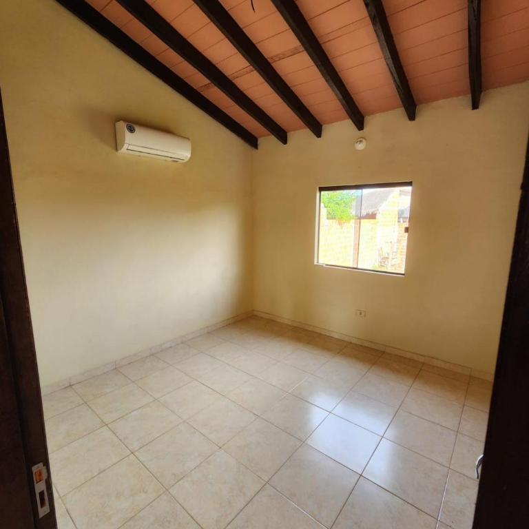 Casa aeroporto Asunción - Three-Bedroom House - 5