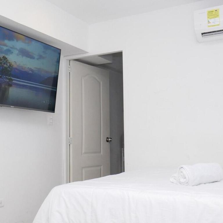 Beachfront building-Workspace, Cozy & Affordable! - One-Bedroom Apartment - 8