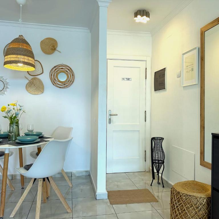 Las Olas DM cozy 2-bedrooms apartment - Two-Bedroom Apartment - 3