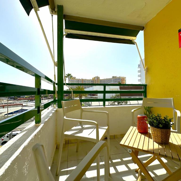 Las Olas DM cozy 2-bedrooms apartment - Two-Bedroom Apartment - 31