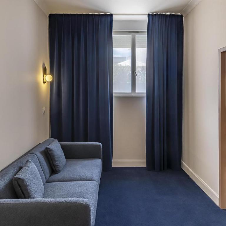 Best Western Plus Poitiers Centre Le Grand Hotel - Suite Lit Queen-Size – Non-Fumeurs - 11