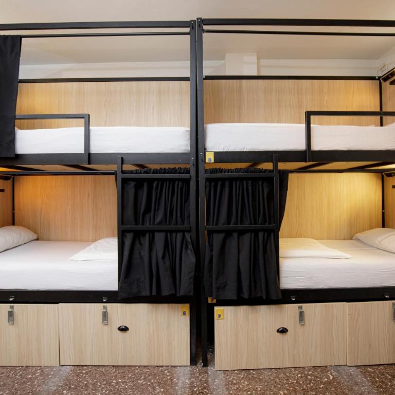 Onefam Les Corts - Cama en habitación compartida mixta de 10 camas - 13