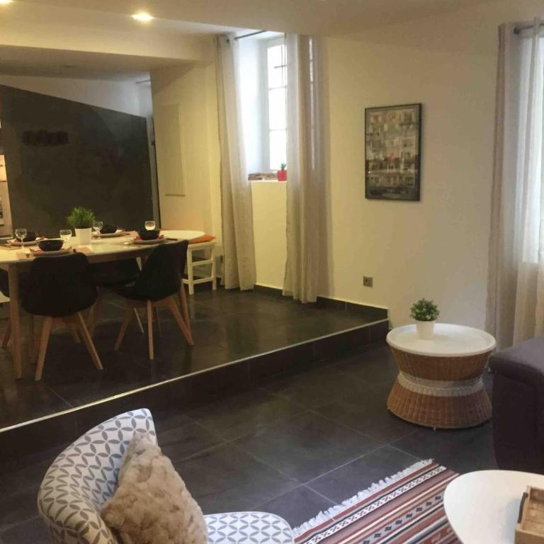 Maison chaleureuse, centre ancien, grande terrasse - Appartamento con 3 Camere da Letto - 10