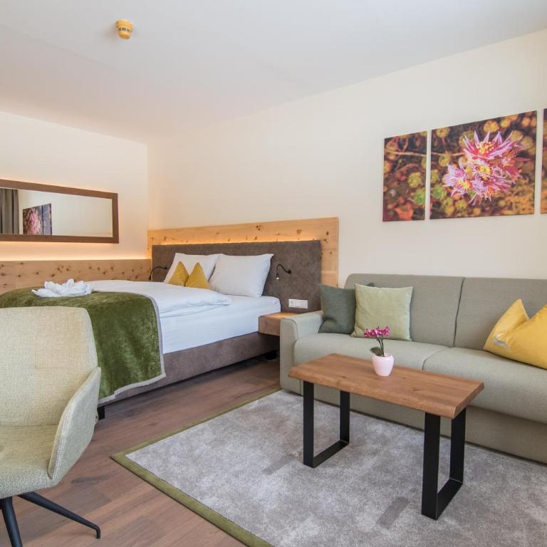 Seehotel Jägerwirt - Suite mit Panoramablick - 1