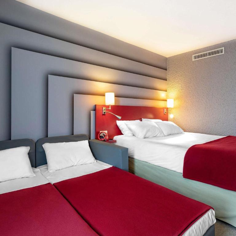 ibis Styles Avignon Sud - Chambre Familiale Standard avec 1 Lit Double et 2 Canapés-Lits - 3