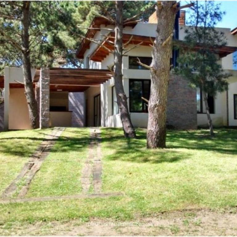 Costa del Este, Av 6 y Los Crisantemos - Casa de 4 dormitorios - 8