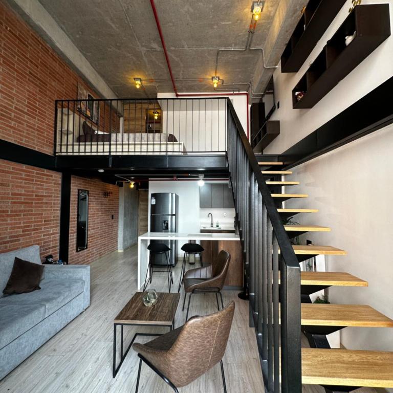Central Medellin Modern Loft - Balcony and Transit - One-Bedroom Apartment - 18