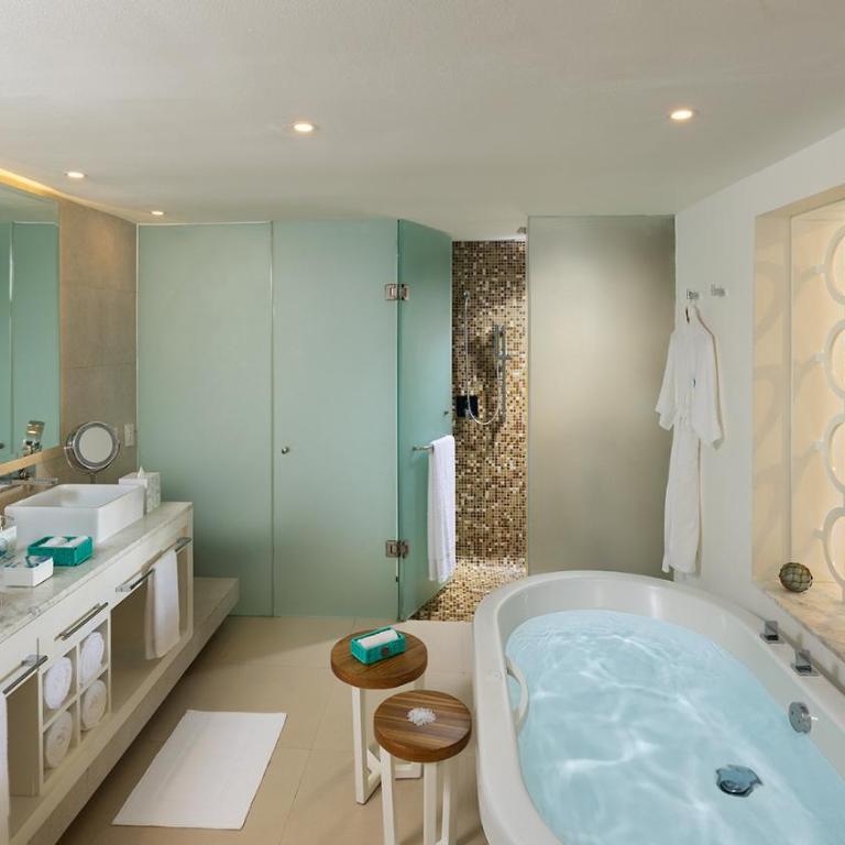 Margaritaville Island Reserve Riviera Cancún - A Karisma All-Inclusive Experience for All - Paradise Chill Out Suite - 2