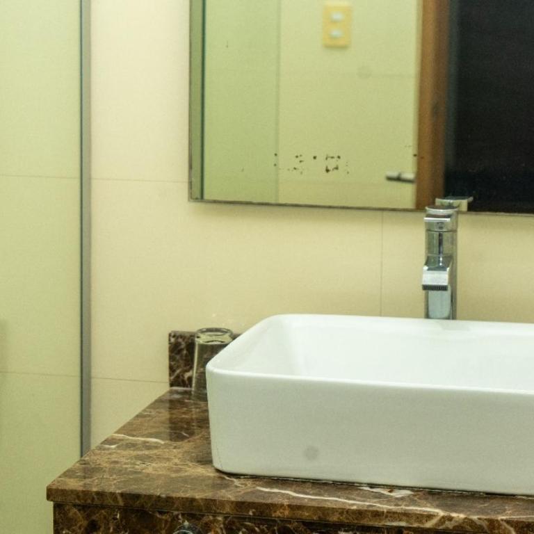 Hotel Oxford Barranquilla - Habitación Doble Superior con 2 camas grandes - 8