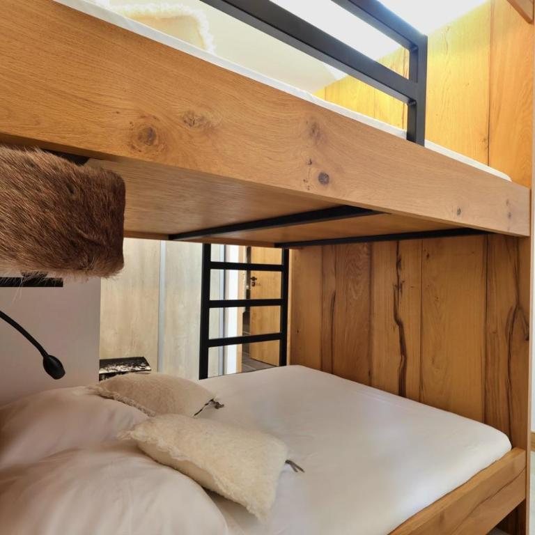 Mio – Loft alpin lumineux avec vue montagne - Appartement Supérieur avec Balcon - 17
