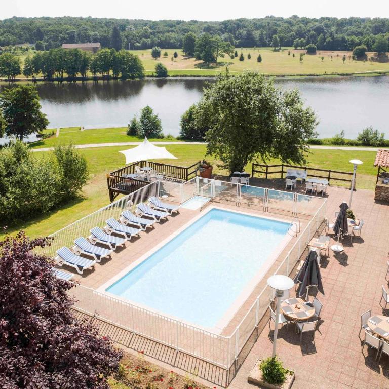Novotel Limoges Le Lac - Chambre Standard - Vue sur Piscine - 10