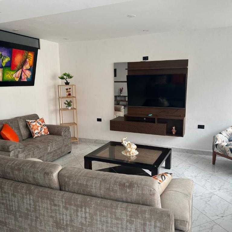 Casa de Stephano - Three-Bedroom Deluxe Apartment - 3