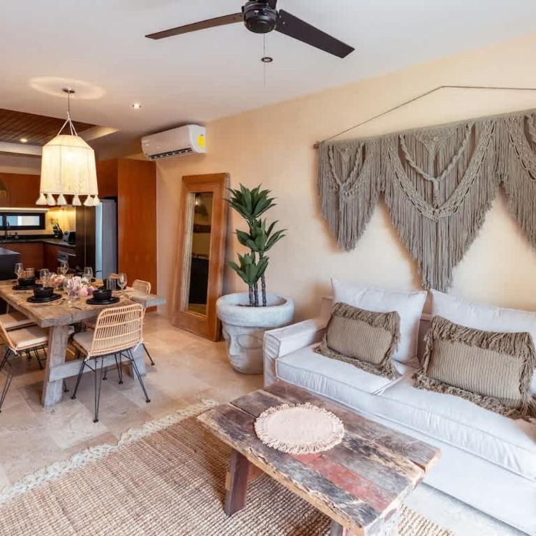Deja Vu - Stylish 2BR Luxury Apartment with Private Pool - Apartment - 2
