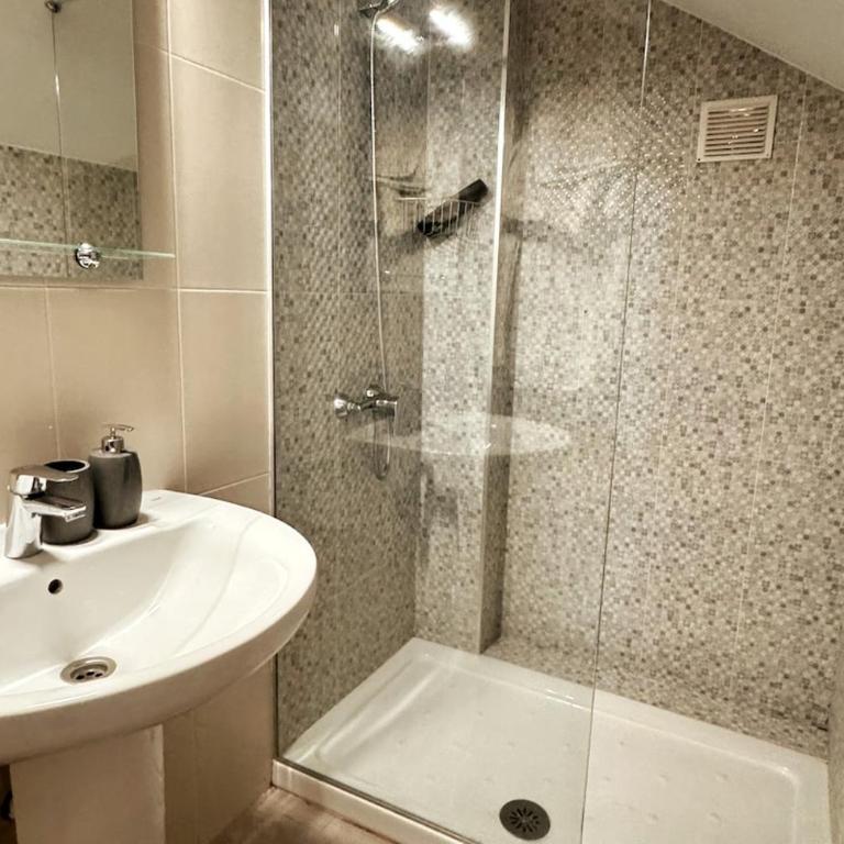 Stunning attached house with shared pool, 3' to the beach - Casa de 3 dormitorios - 12