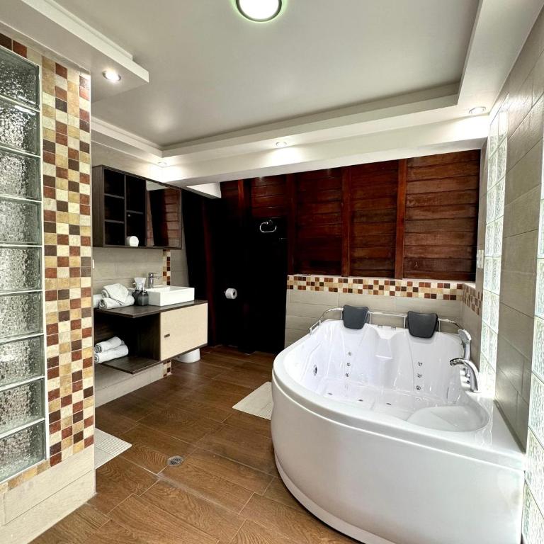 Casa familiar en centro de Quito - Casa de 3 dormitorios - 18