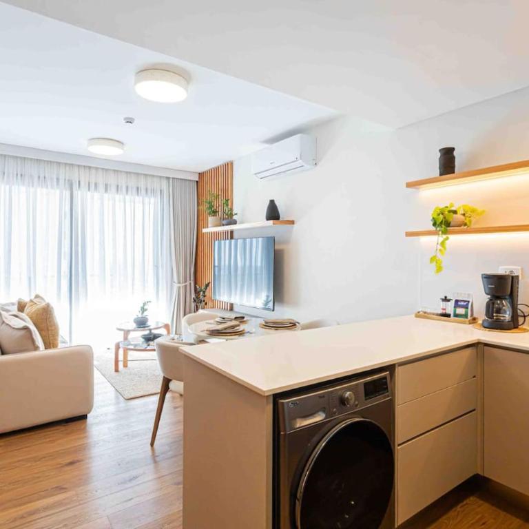 More Del Sol Residences - Apartamento de 1 Dormitorio con balcón y vistas a la ciudad - 6