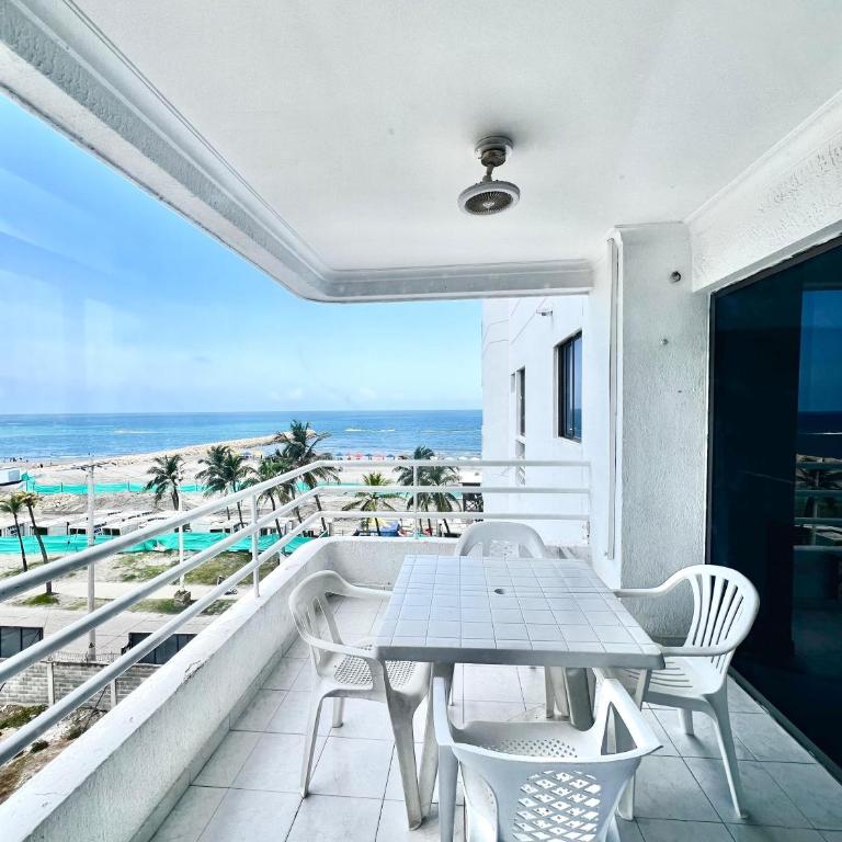 Apartamento frente al mar - Two-Bedroom Apartment - 1