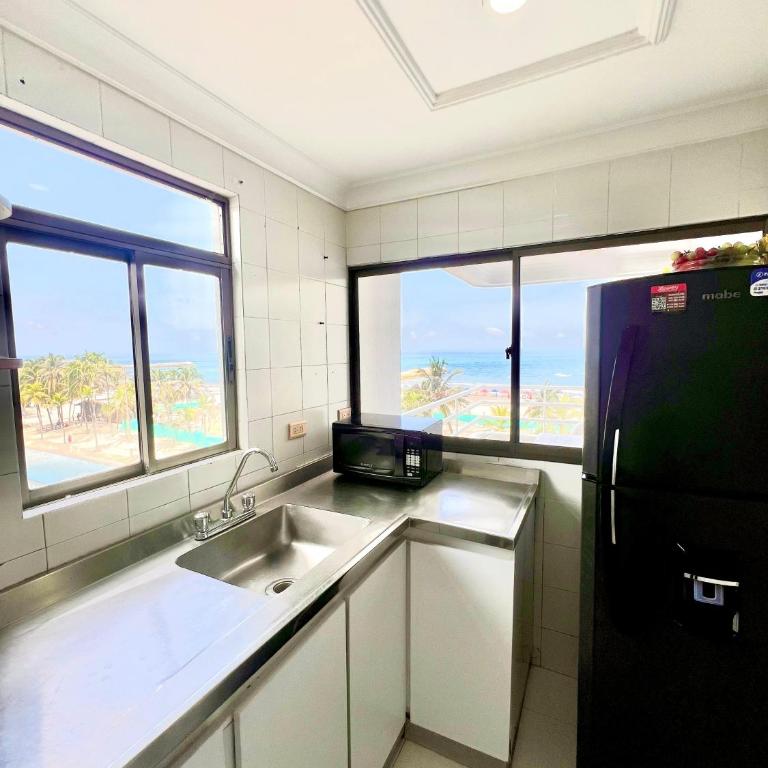 Apartamento frente al mar - Two-Bedroom Apartment - 2