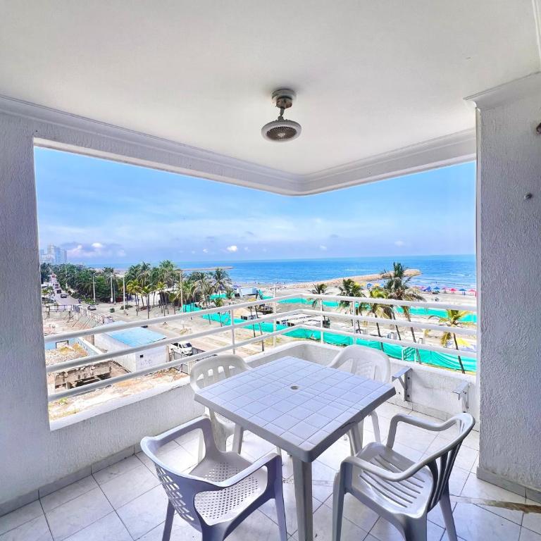 Apartamento frente al mar - Two-Bedroom Apartment - 3