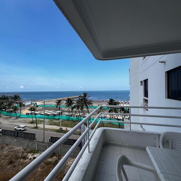 Apartamento frente al mar - Two-Bedroom Apartment - 10