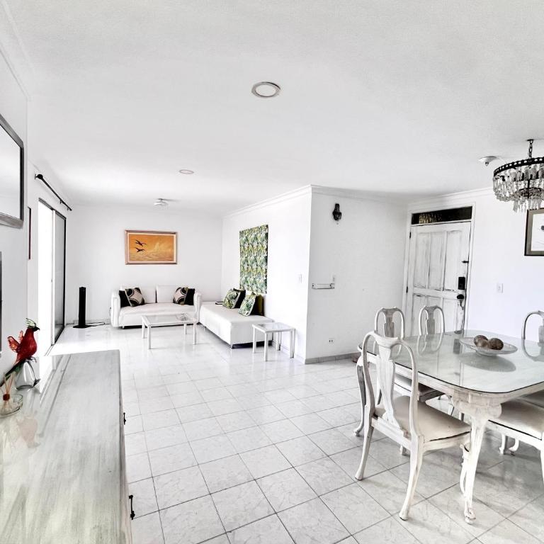 Apartamento frente al mar - Two-Bedroom Apartment - 15
