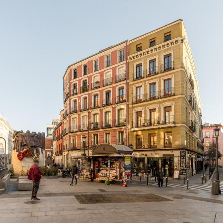 Bright Spacious 2BD - City center - Apartamento - 32