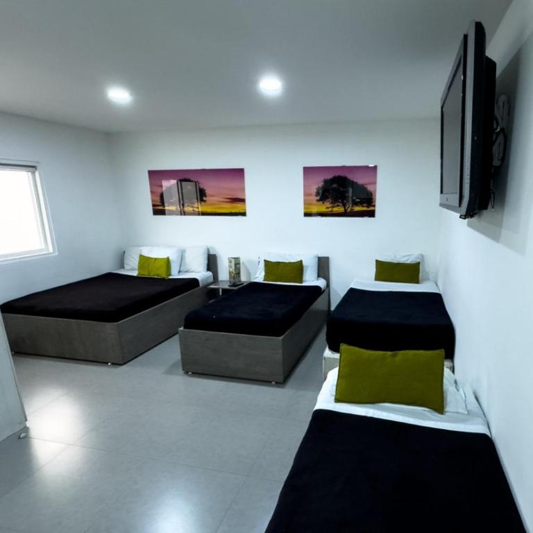 APARTAESTUDIOS BIEN UBICADOS en CORFERIAS CERCA EMBAJADA - G 12 - Suite Familiar Deluxe - 2