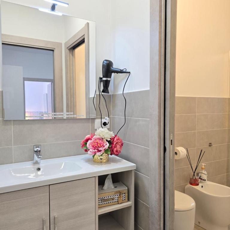 Raymihome Lugaro - Parking Privato - Appartamento con 3 Camere da Letto - 33