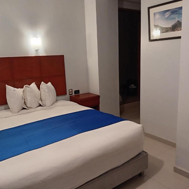 Aqua Hotel Cusco - Habitación con cama grande - 8
