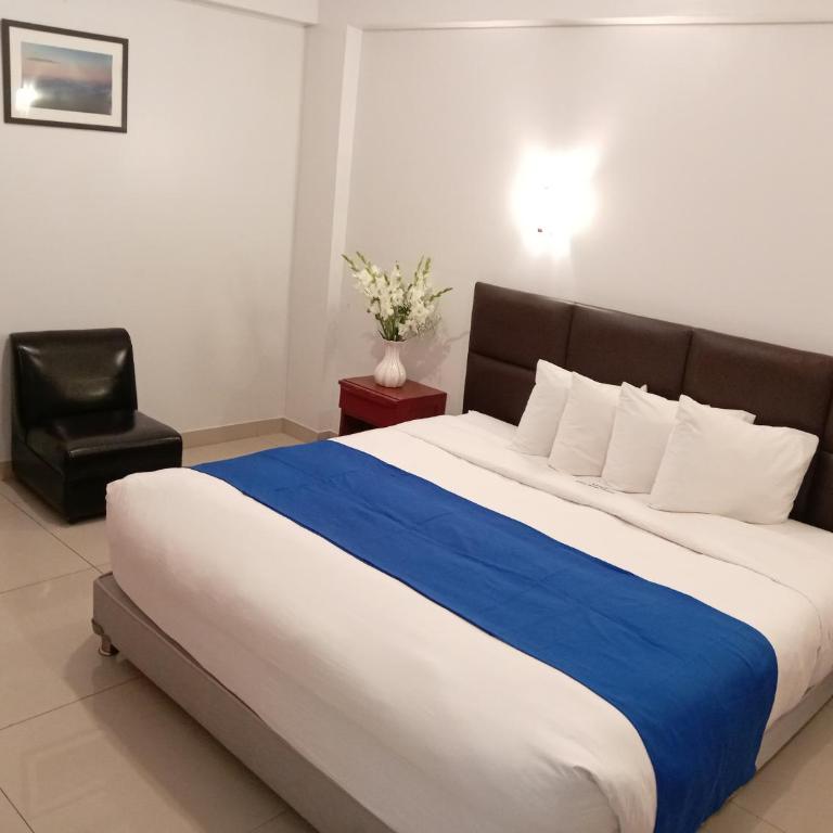 Aqua Hotel Cusco - Habitación con cama grande - 12
