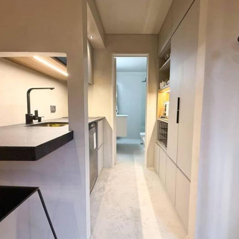 | Moderno en Av. Libertador | Seguridad 24hs | - Apartamento Superior - 17