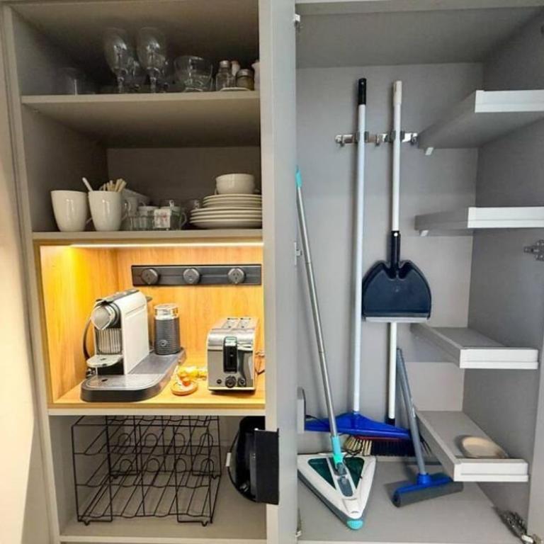 | Moderno en Av. Libertador | Seguridad 24hs | - Apartamento Superior - 20