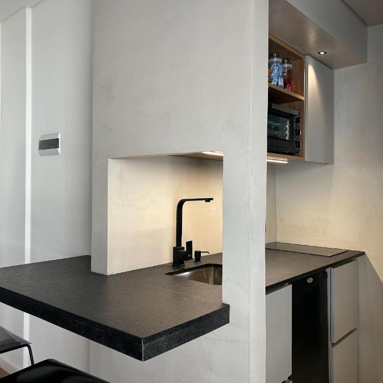 | Moderno en Av. Libertador | Seguridad 24hs | - Apartamento Superior - 27