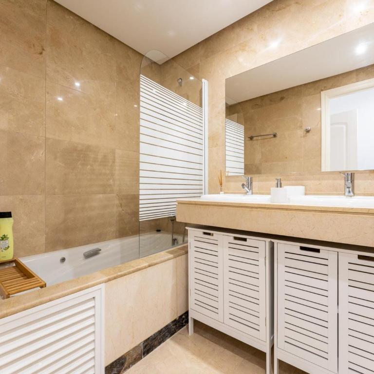 Cosy apartment in Manilva with shared pool - Apartamento de 2 dormitorios - 22