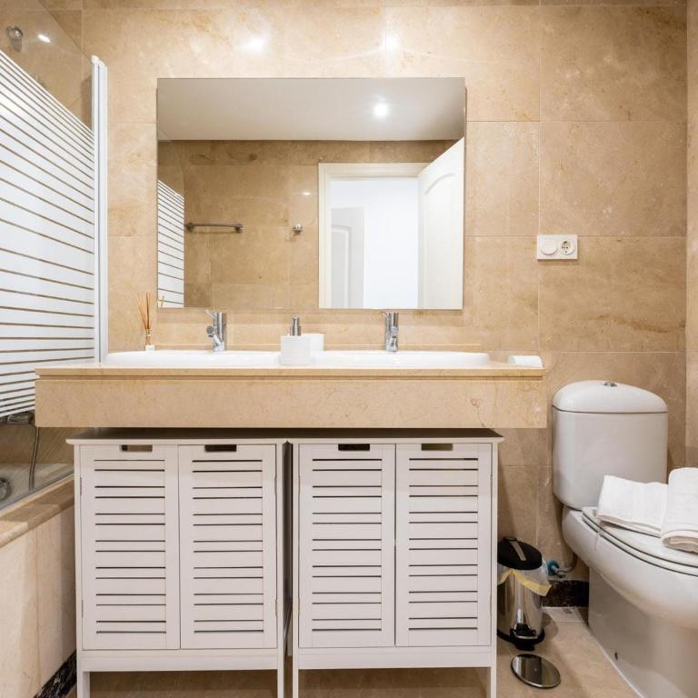 Cosy apartment in Manilva with shared pool - Apartamento de 2 dormitorios - 21