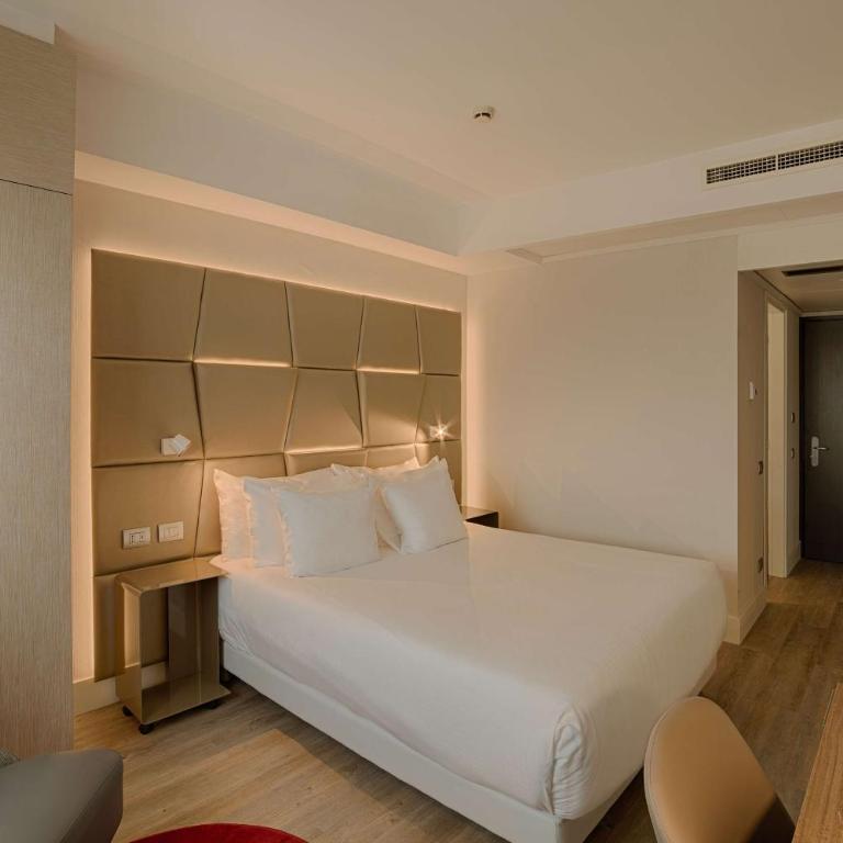NH Collection Roma Centro - Superior Double or Twin Room - 3
