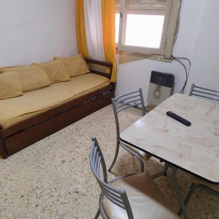 Dpto céntrico - Apartamento de 1 dormitorio - 2