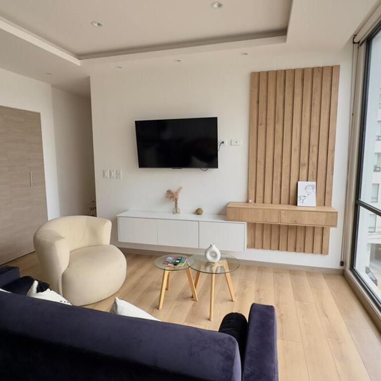 Victoria Luxe Retreat Downtown Sauna BBQ - Three-Bedroom Apartment - 53