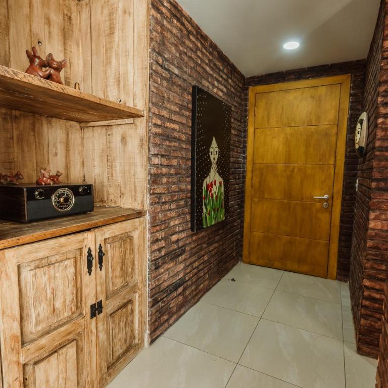 Departamento en piso 16 cerca de la Glorieta de la Minerva - Two-Bedroom Apartment - 39