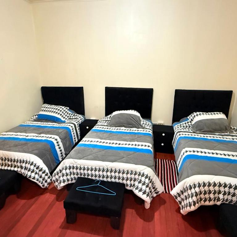 CLAUSSMARY Hotel - Triple Room with Shared Bathroom - 1