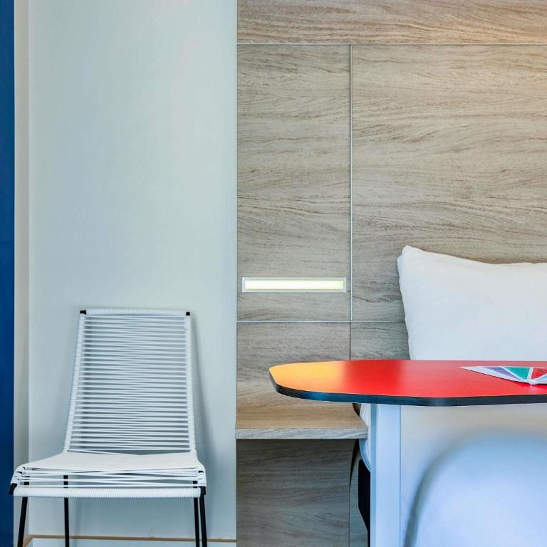ibis Styles La Rochelle Centre Vieux Port - Chambre Triple Standard - 6
