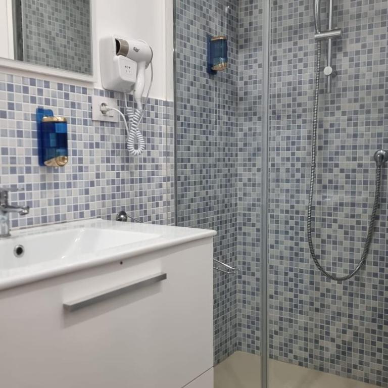 Al Punto Giusto - Double Room with Private Bathroom - 6