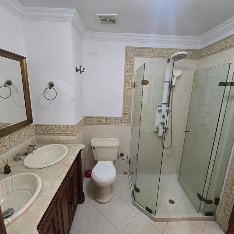 Beautiful apartment in Crespo, Cartagena - Two-Bedroom Apartment - 12